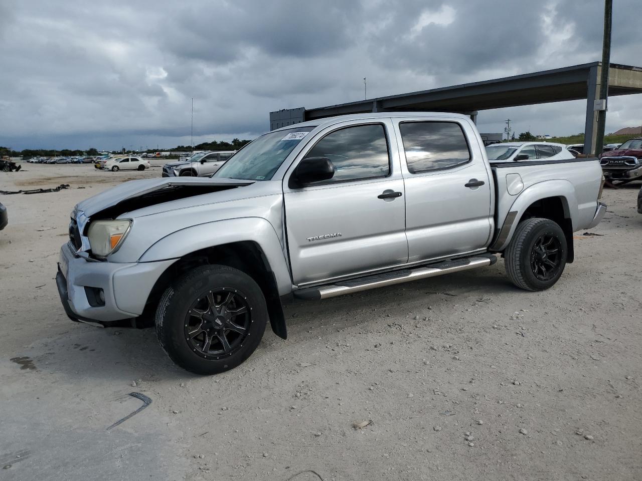 2013 TOYOTA TACOMA