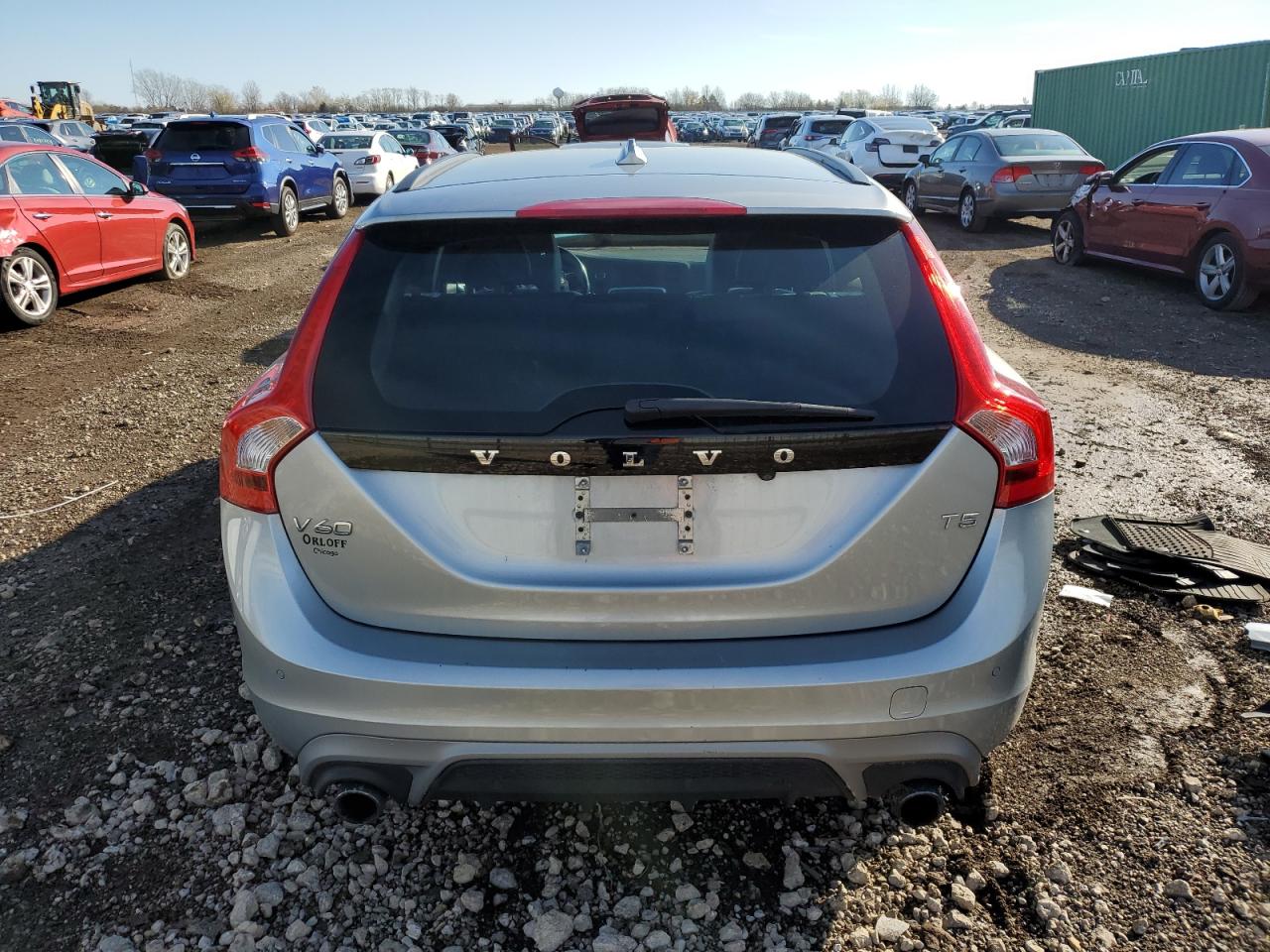 2018 Volvo V60 T5 Dynamic VIN: YV140MEL5J2379492 Lot: 79428554