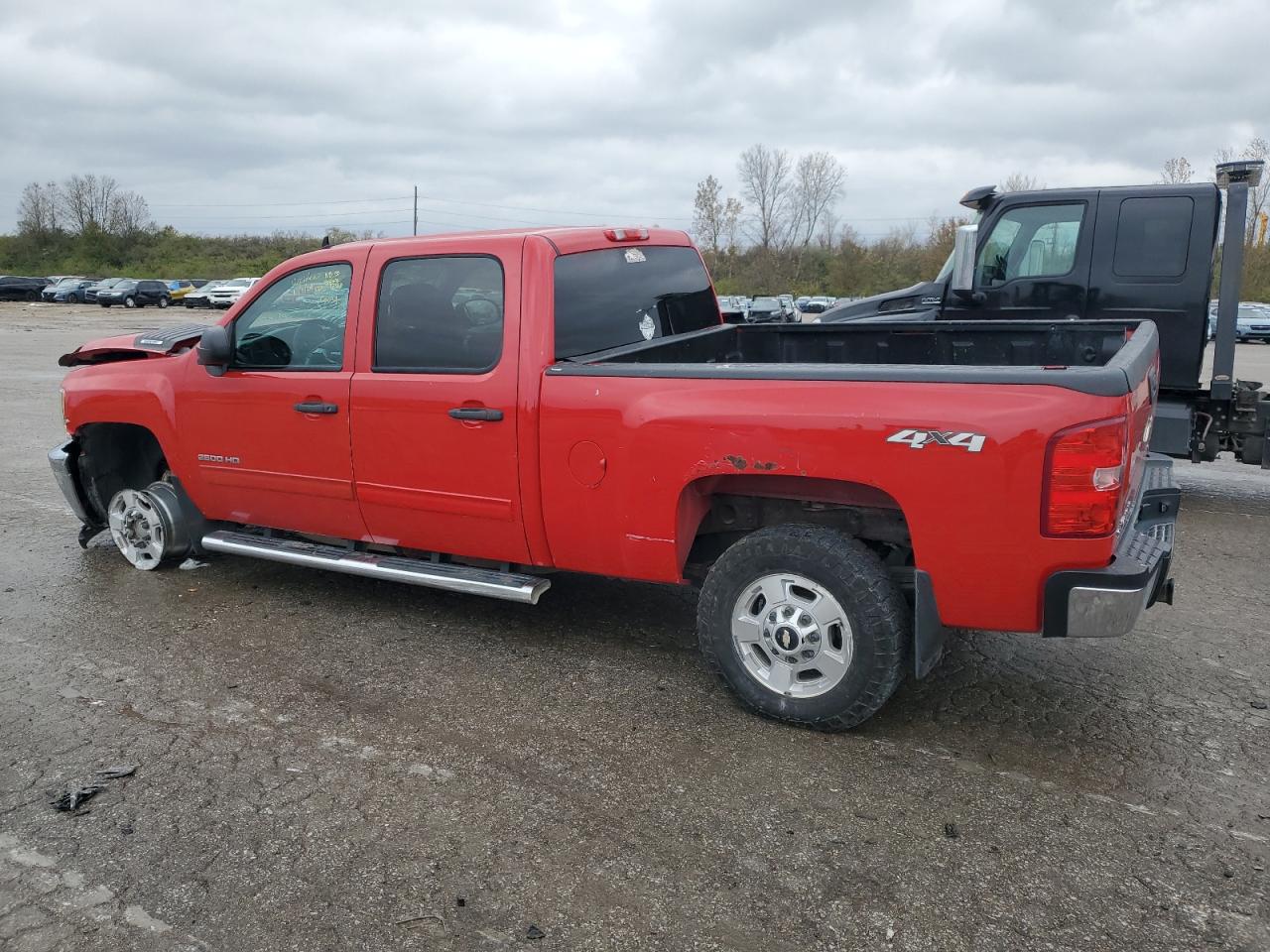 2013 Chevrolet Silverado - Image 2