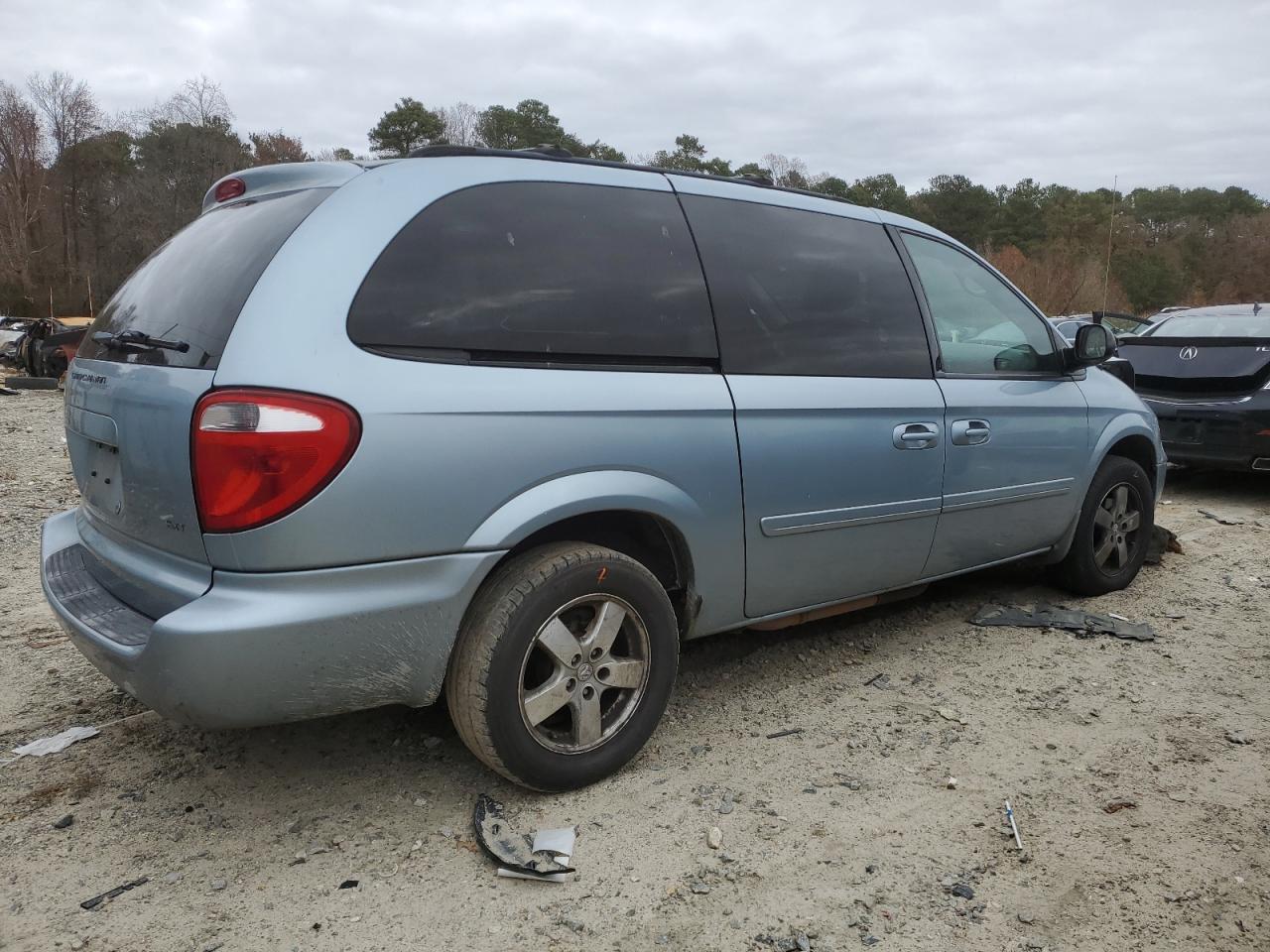 2006 Dodge Caravan - Image 3