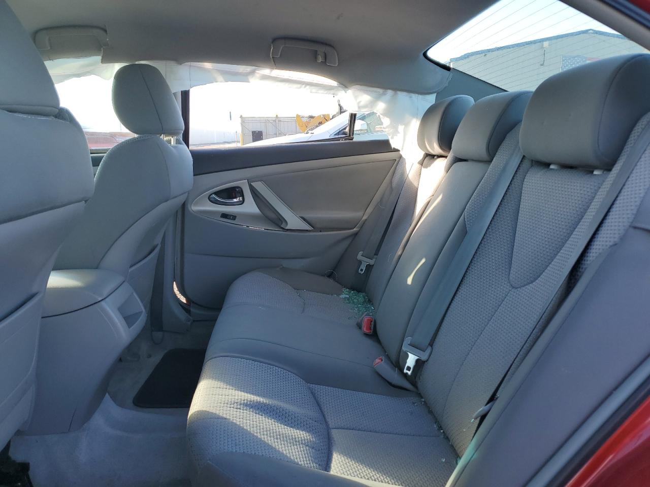 2011 Toyota Camry - Image 10