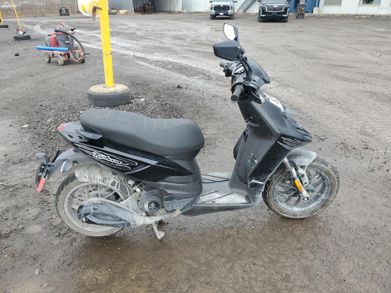2023 Piaggio Typhoon 50 for Sale in Montreal-est, QC - Side