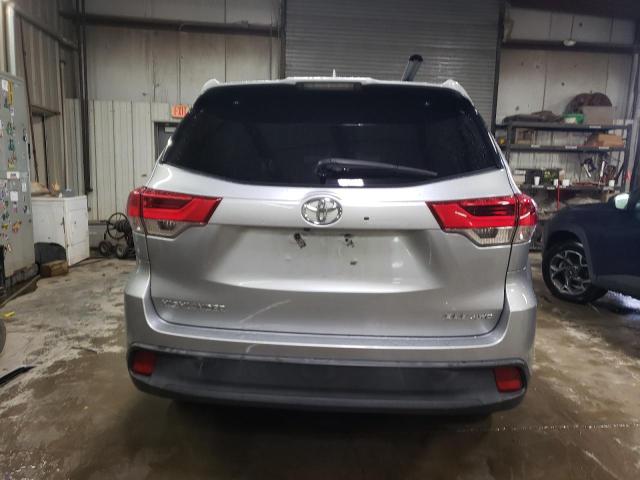  TOYOTA HIGHLANDER 2019 Серебристый