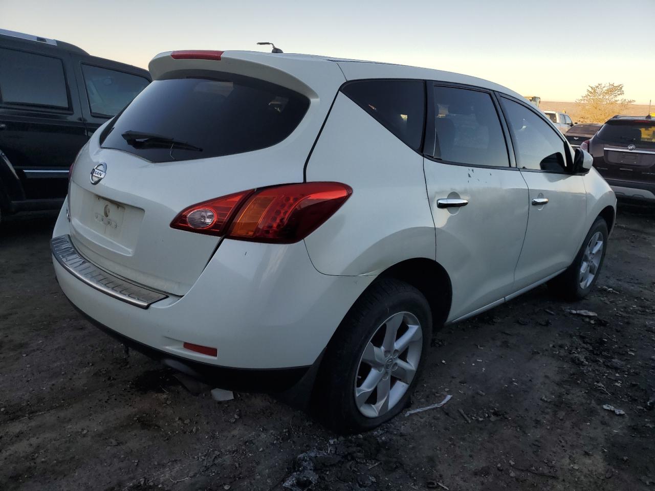 2010 Nissan Murano - Image 3