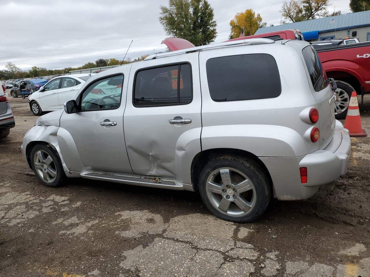 2009 Chevrolet HHR - Image 2