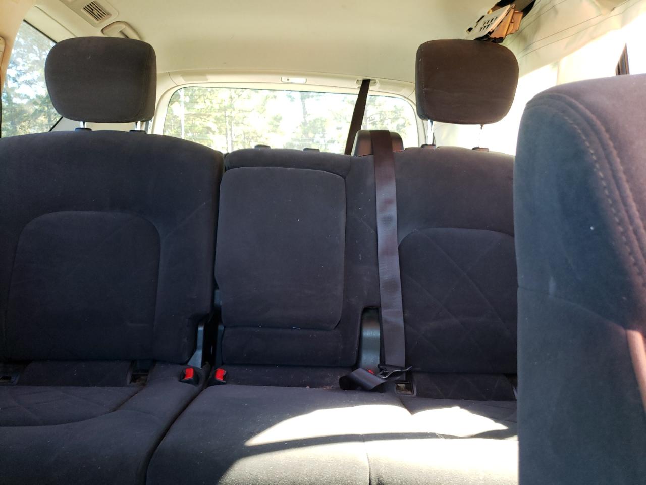 2019 Nissan Armada - Image 10