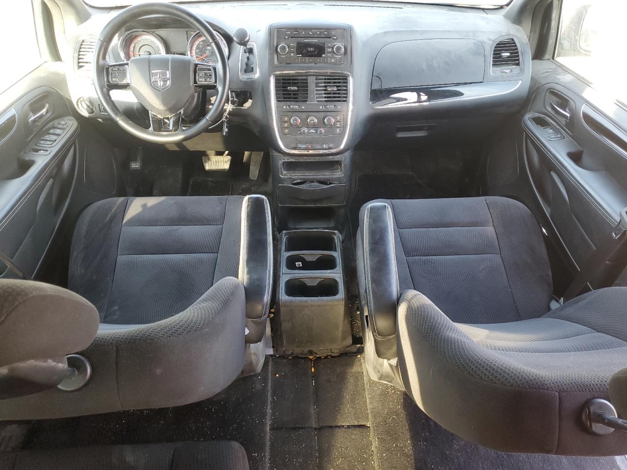 2014 Dodge Caravan - Image 8