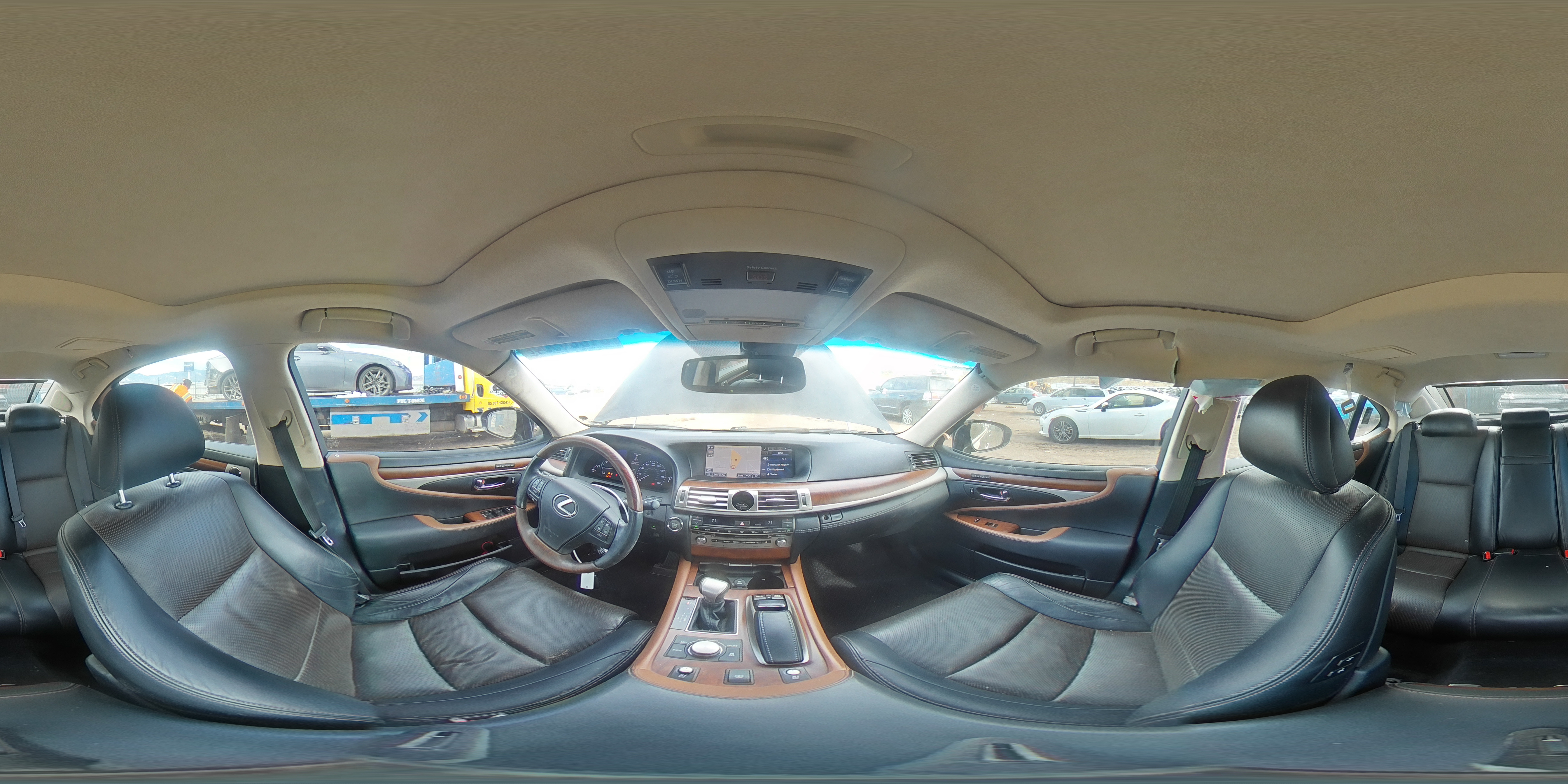 2014 Lexus LS - Image 13