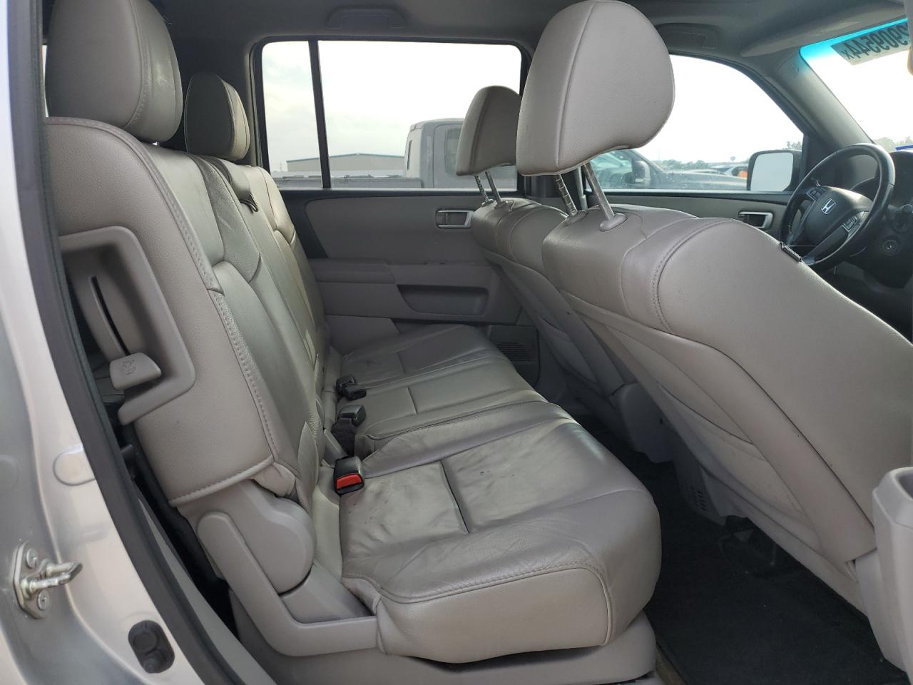 2015 Honda Pilot - Image 11