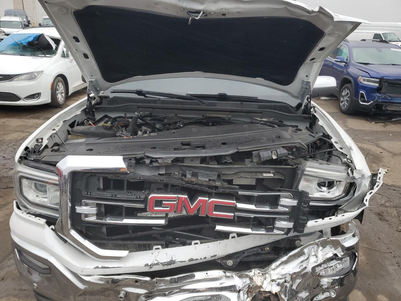 2016 GMC Sierra - Image 12