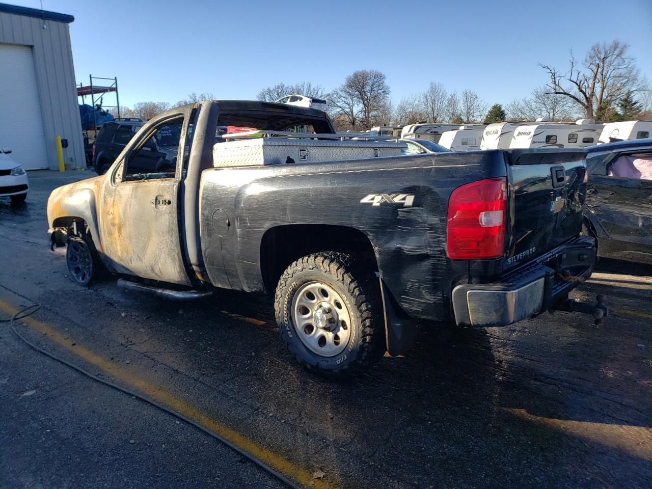 2009 Chevrolet Silverado - Image 2