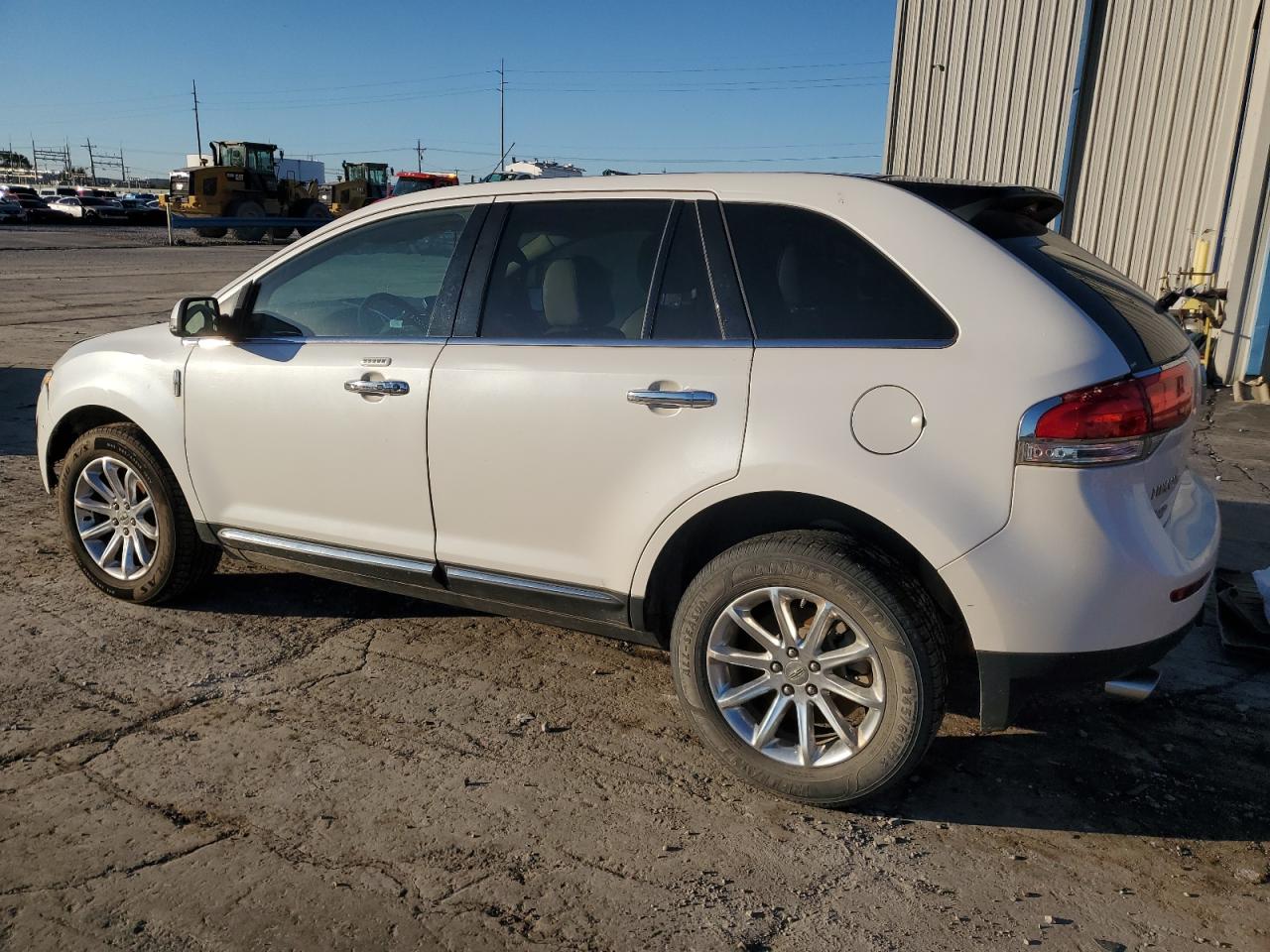 VIN 2LMDJ8JK4DBL37174 2013 LINCOLN MKX no.2