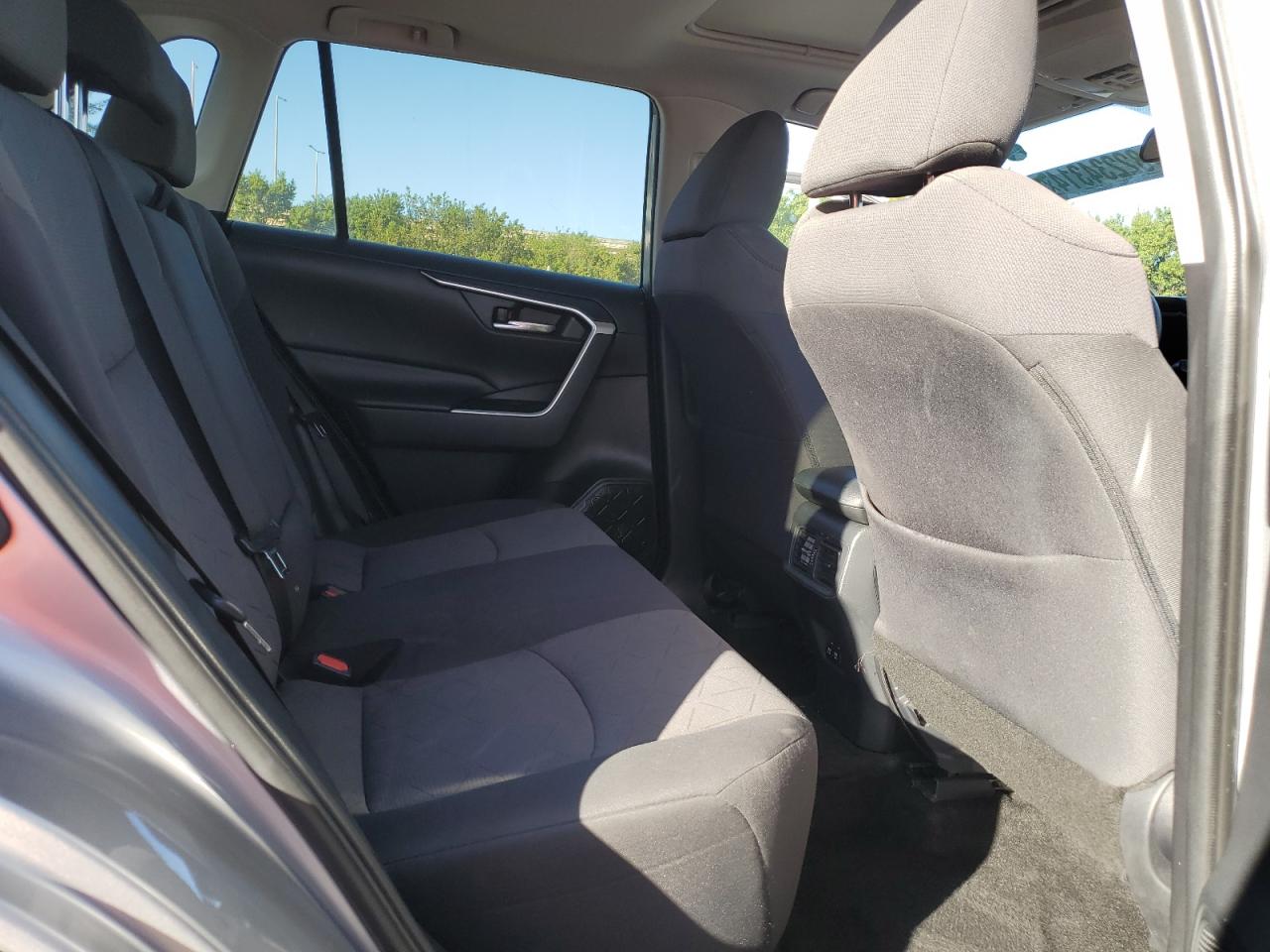 2019 Toyota RAV 4 - Image 12