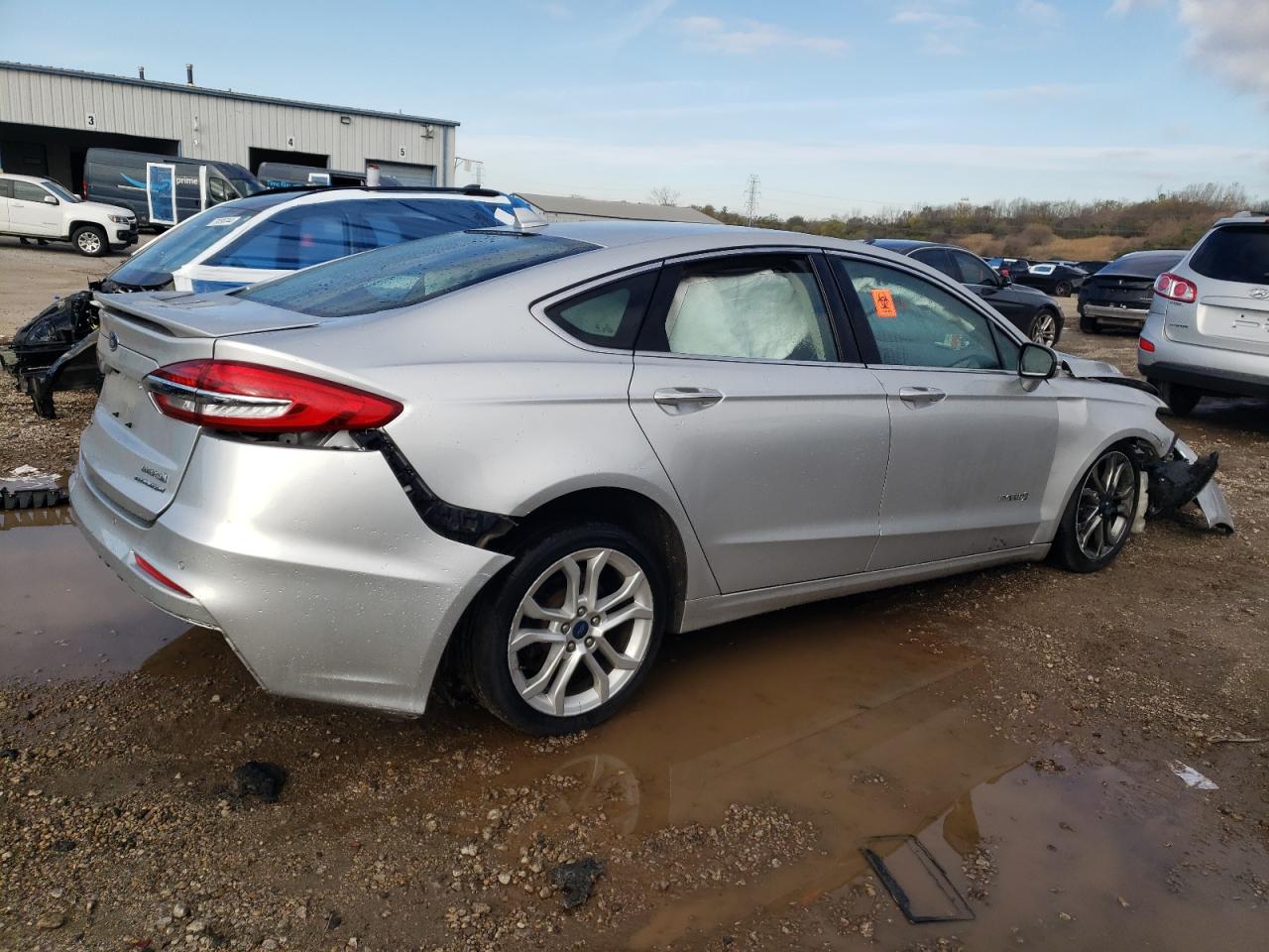 VIN 3FA6P0RU5KR141683 2019 FORD FUSION no.3