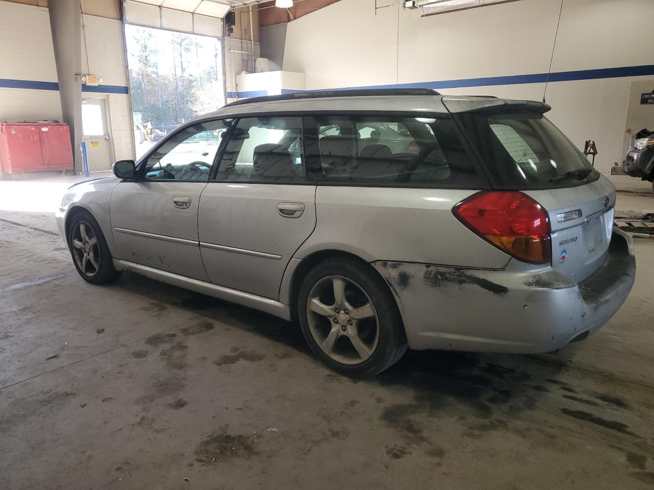 2007 Subaru Legacy - Image 2