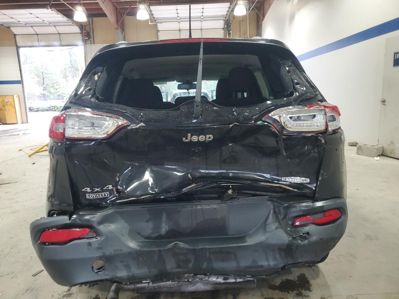 2017 Jeep Grand Cherokee - Image 6