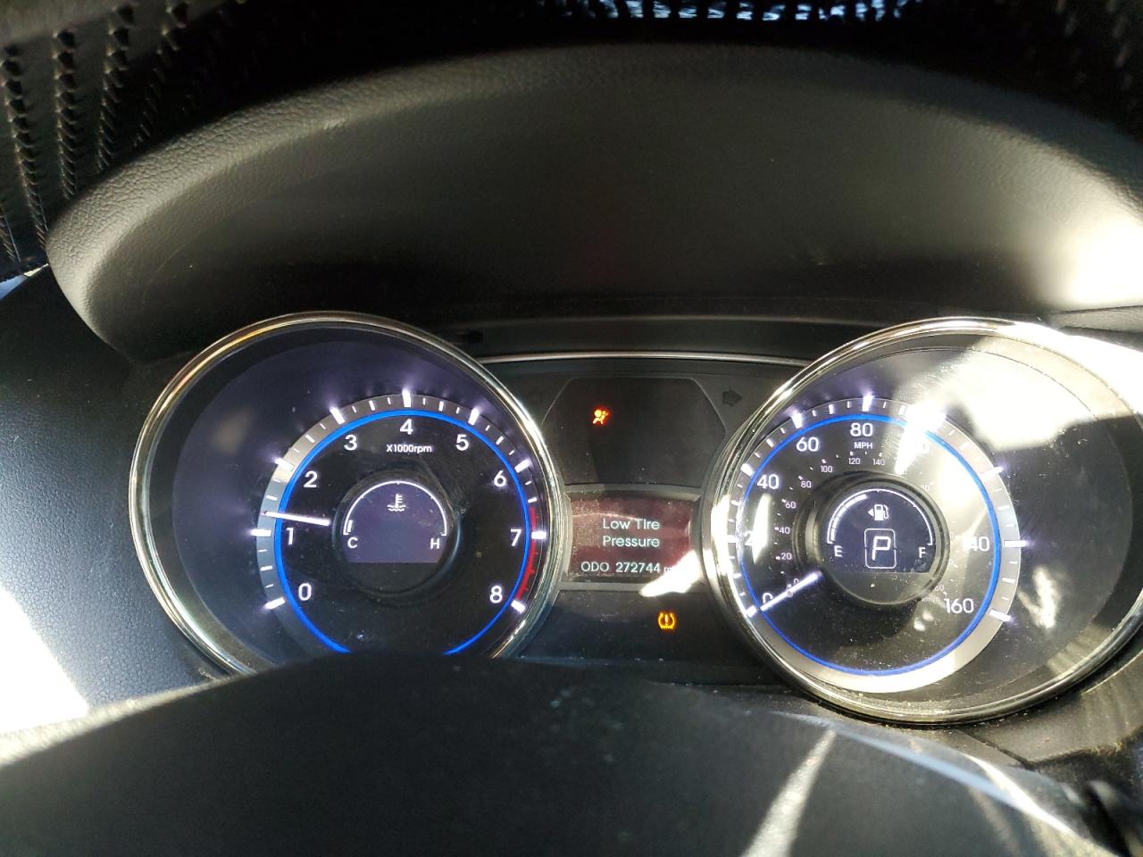 2013 Hyundai Sonata - Image 9