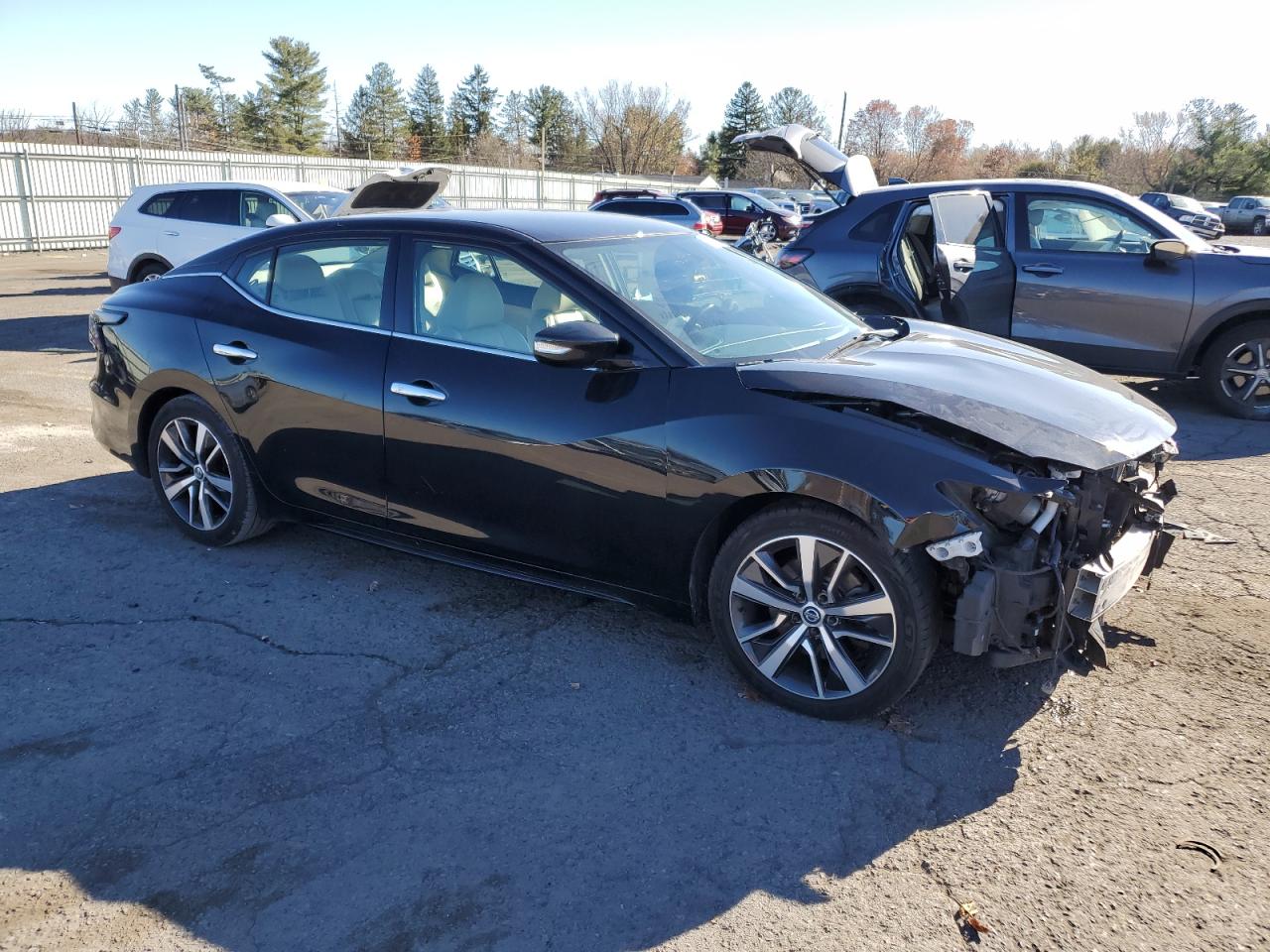 2019 Nissan Maxima - Image 4