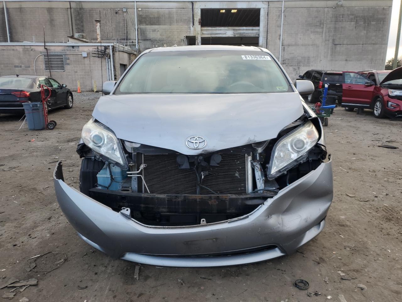 VIN 5TDYK3DC9DS389498 2013 TOYOTA All Models no.5