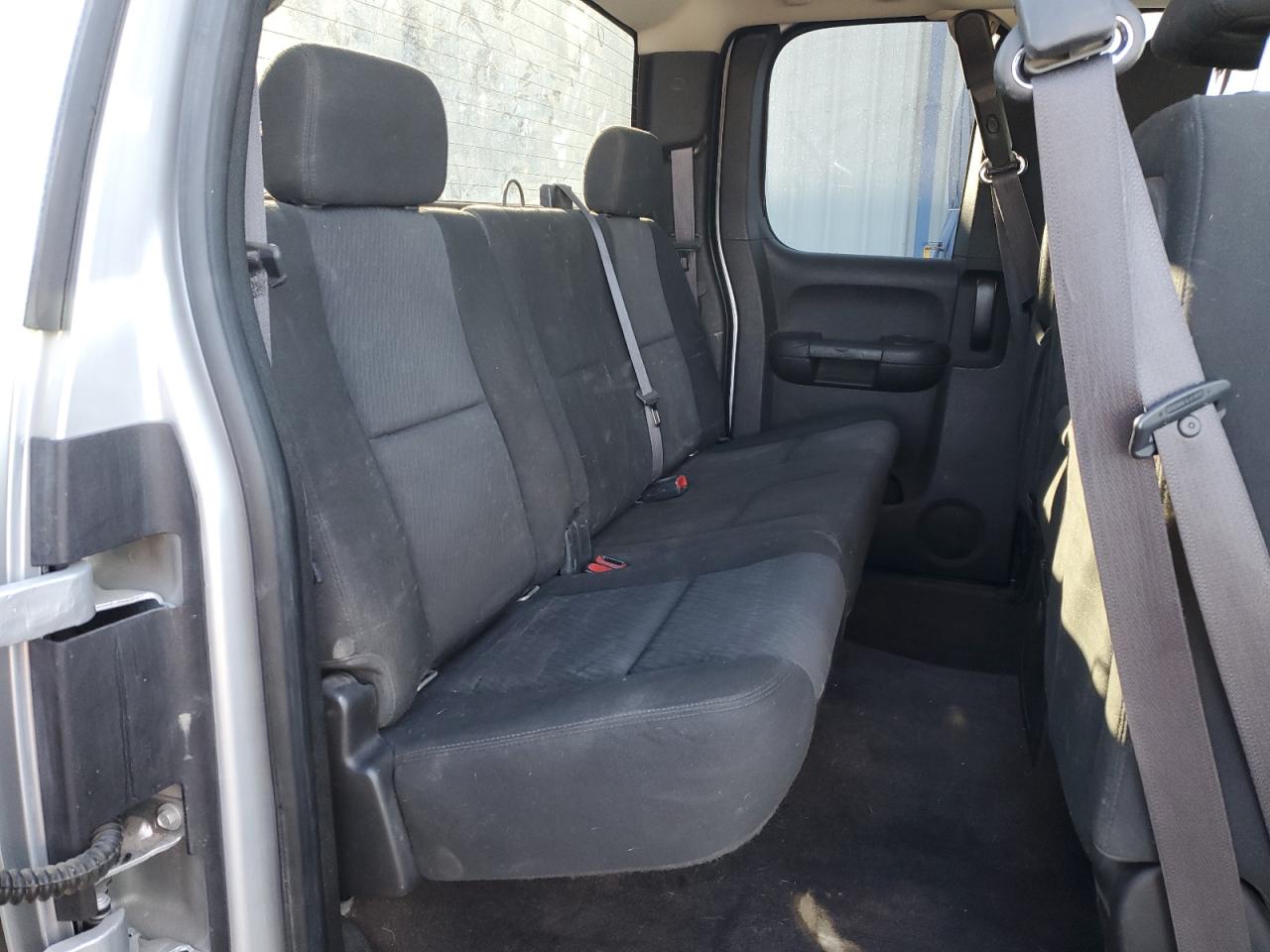 2012 GMC Sierra - Image 10