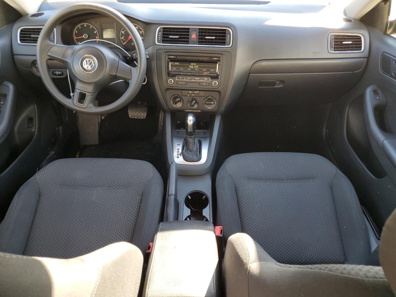 2014 Volkswagen Jetta - Image 8