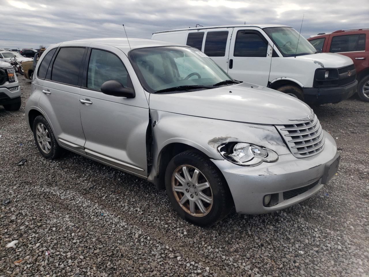 2010 Chrysler PT Cruiser - Image 4