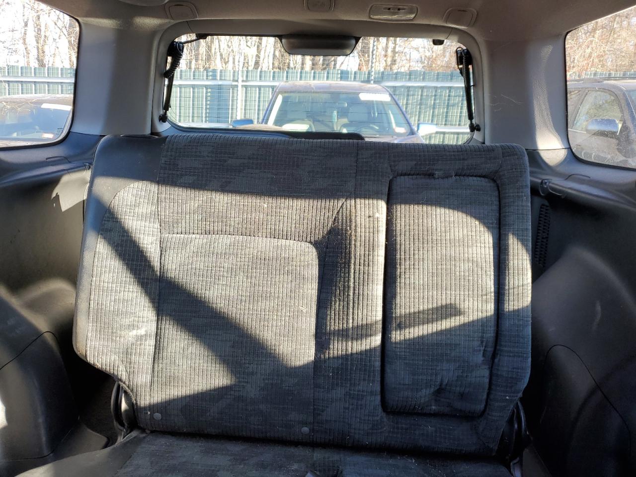 2004 Honda CR-V - Image 10