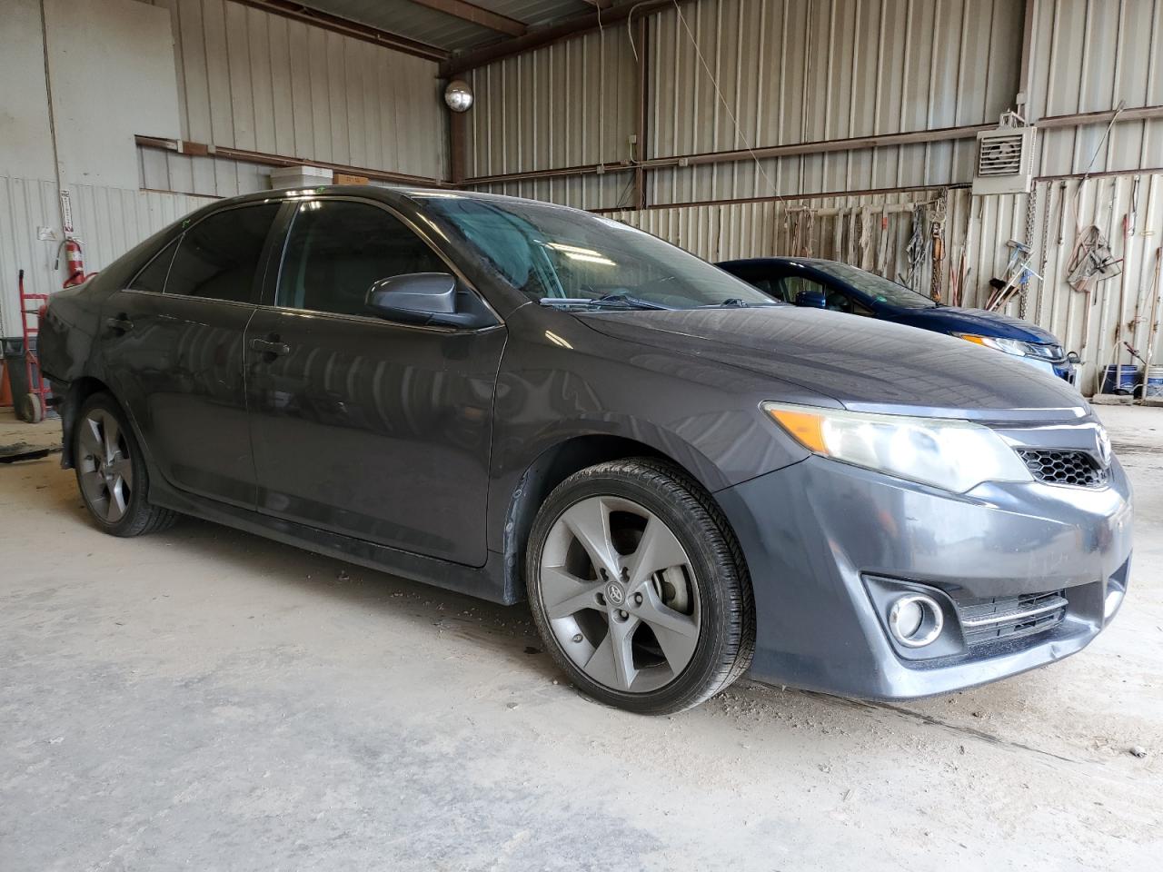 2014 Toyota Camry - Image 4