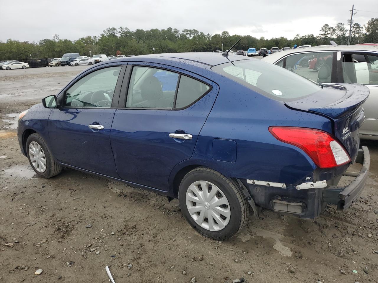 VIN 3N1CN7AP2JL864672 2018 NISSAN VERSA no.2