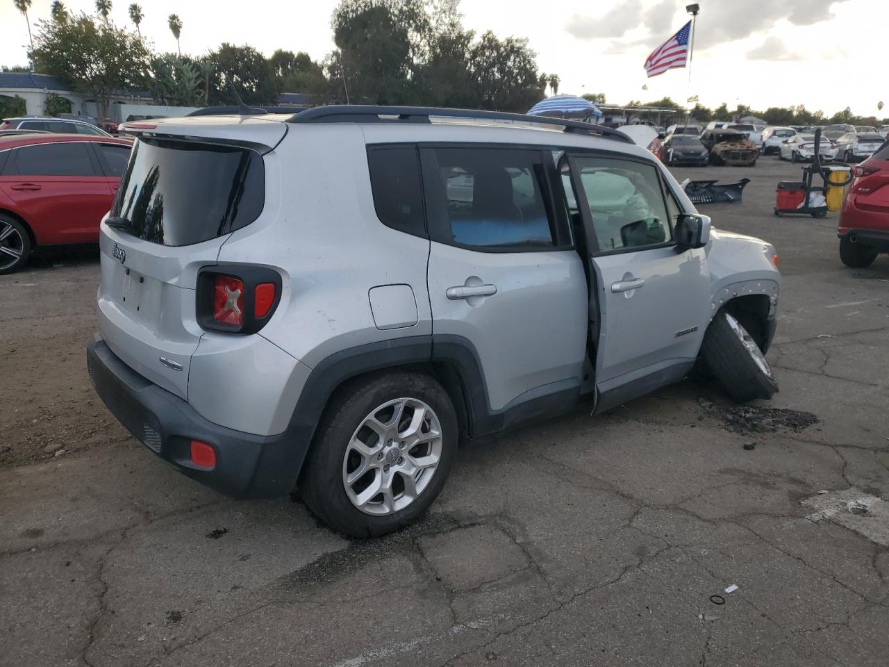 VIN ZACCJABT3FPB20496 2015 JEEP RENEGADE no.3