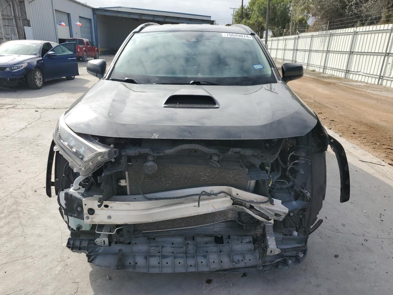 2019 Toyota RAV 4 - Image 5