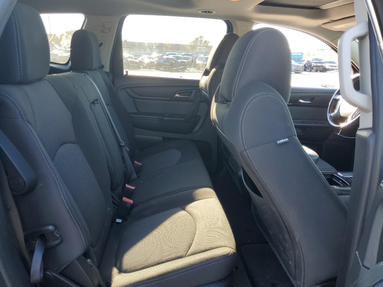 2015 Chevrolet Traverse - Image 11