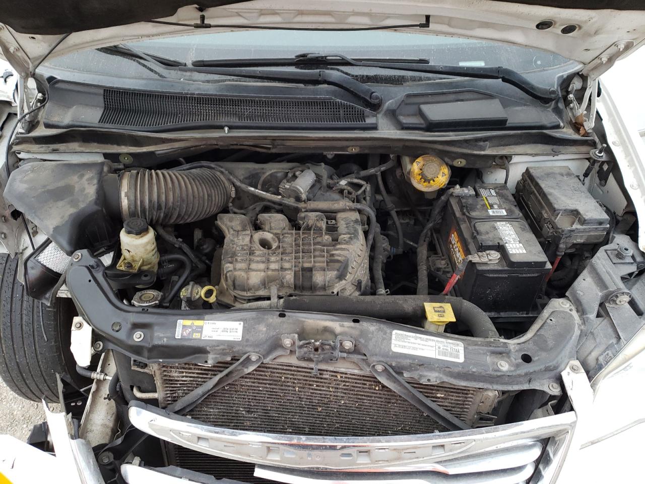 2015 Chrysler Town & Country - Image 14