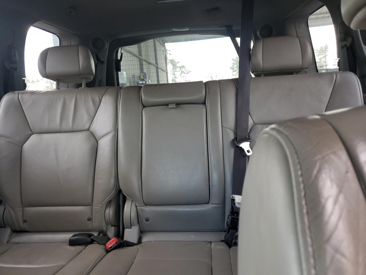 2011 Honda Pilot - Image 10