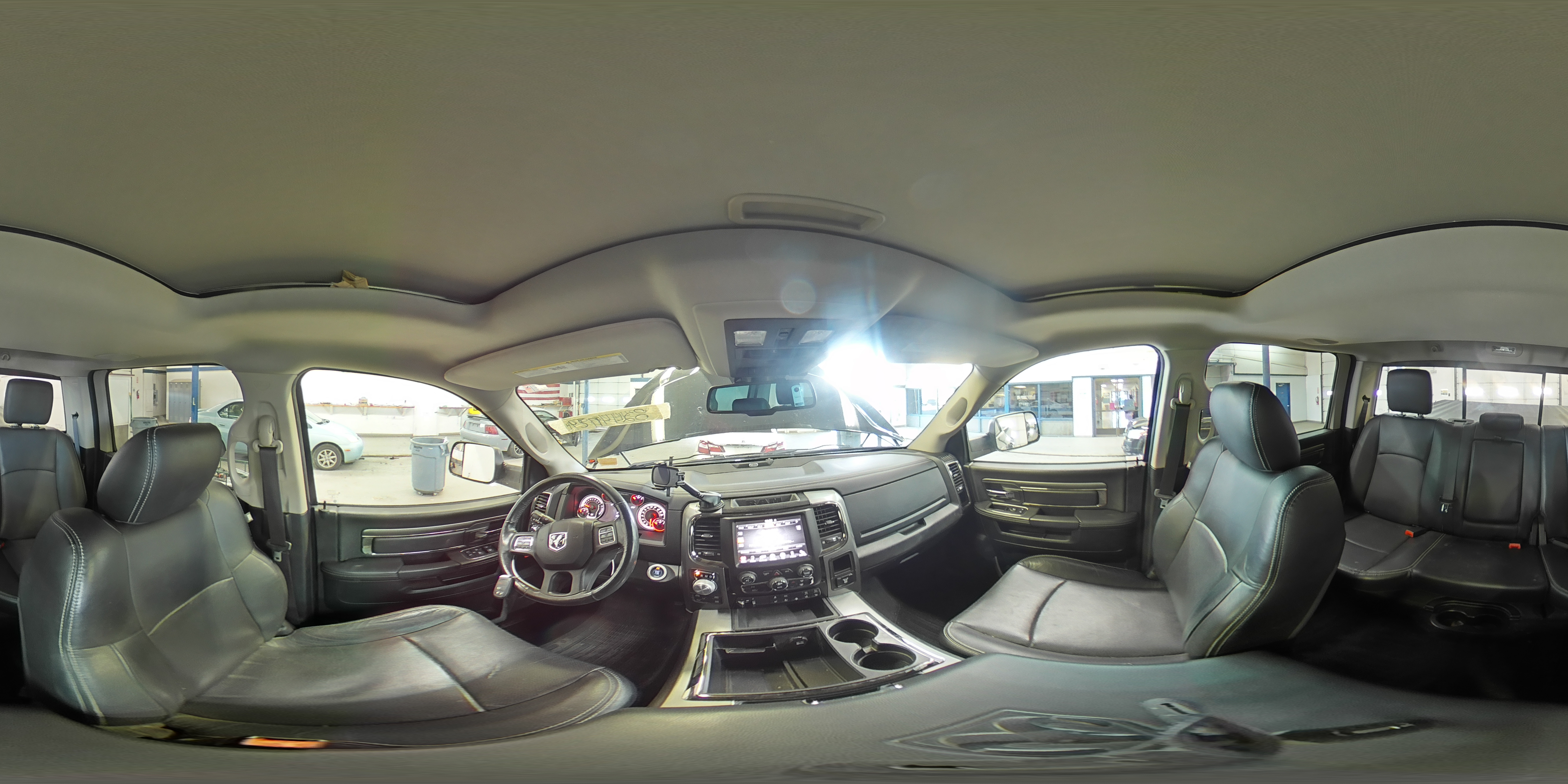 2015 RAM 1500 - Image 13