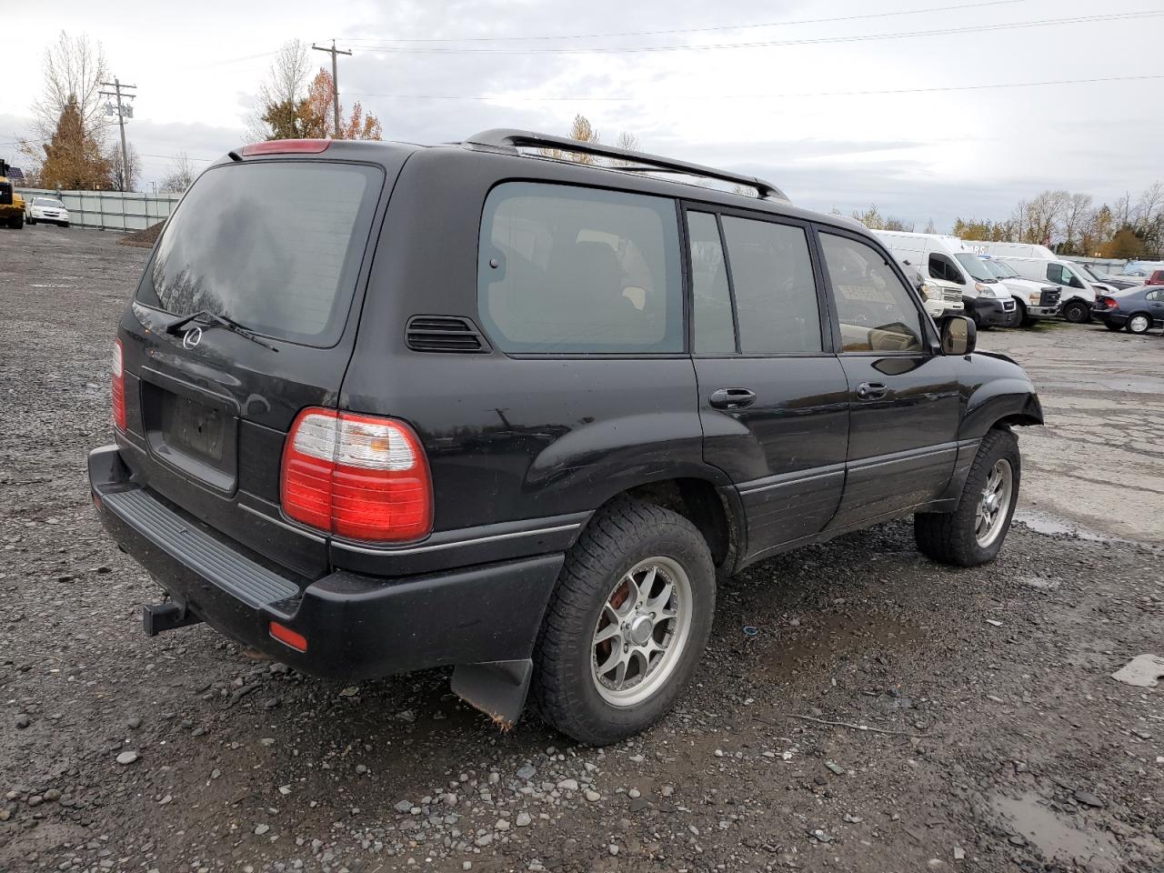 1999 Lexus LX - Image 3
