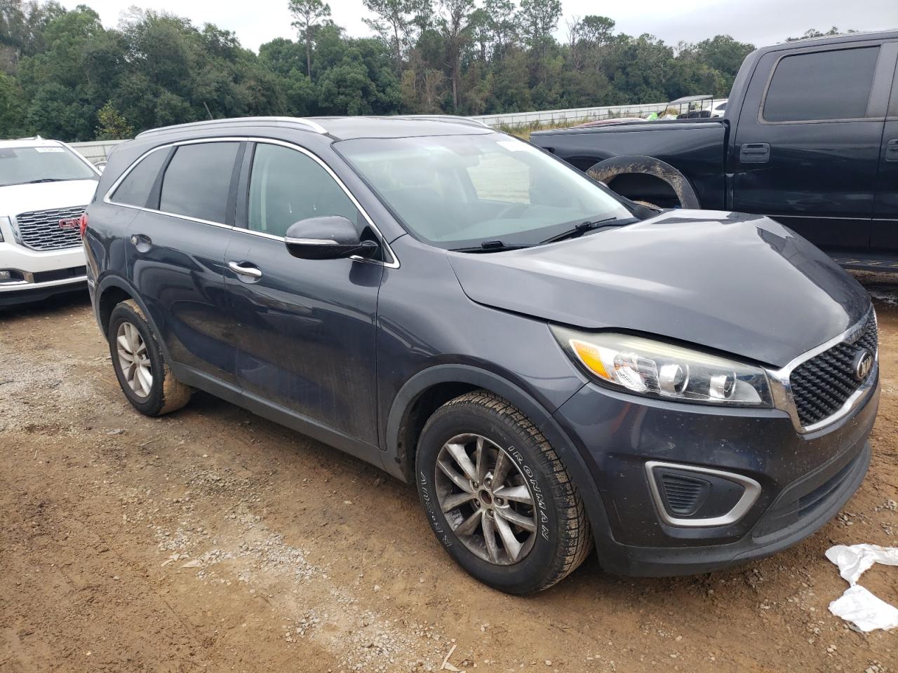 2017 Kia Sorento - Image 4