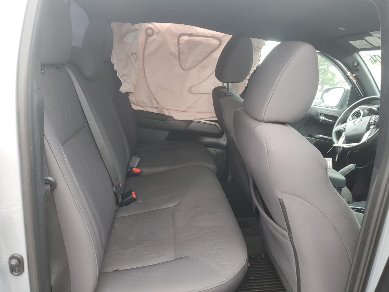 2019 Toyota Tacoma - Image 10