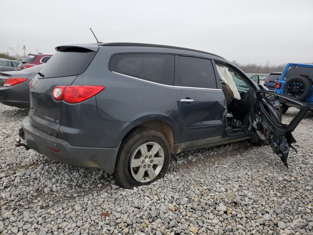 2009 Chevrolet Traverse - Image 3
