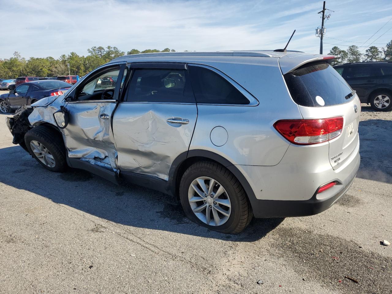 2017 Kia Sorento - Image 2