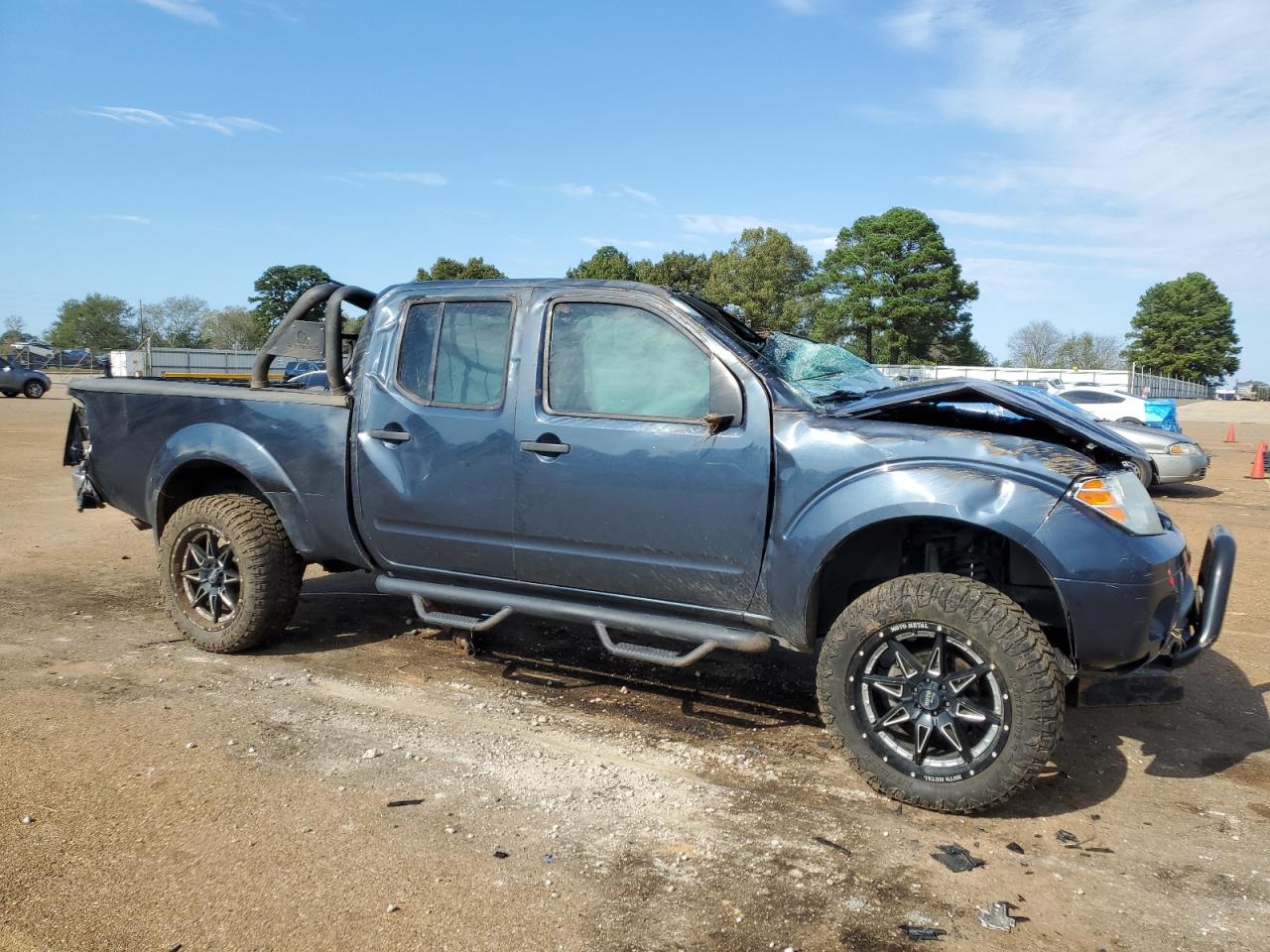 2017 Nissan Navara (Frontier) - Image 4