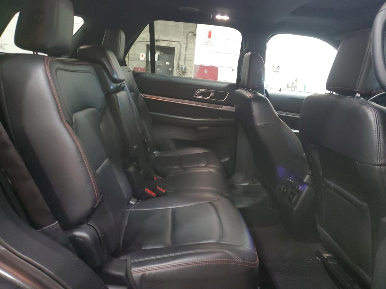 2019 Ford Explorer - Image 11