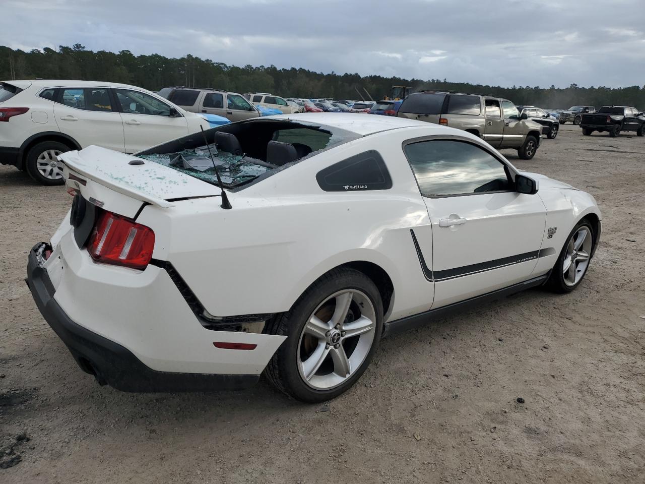2012 Ford Mustang - Image 3