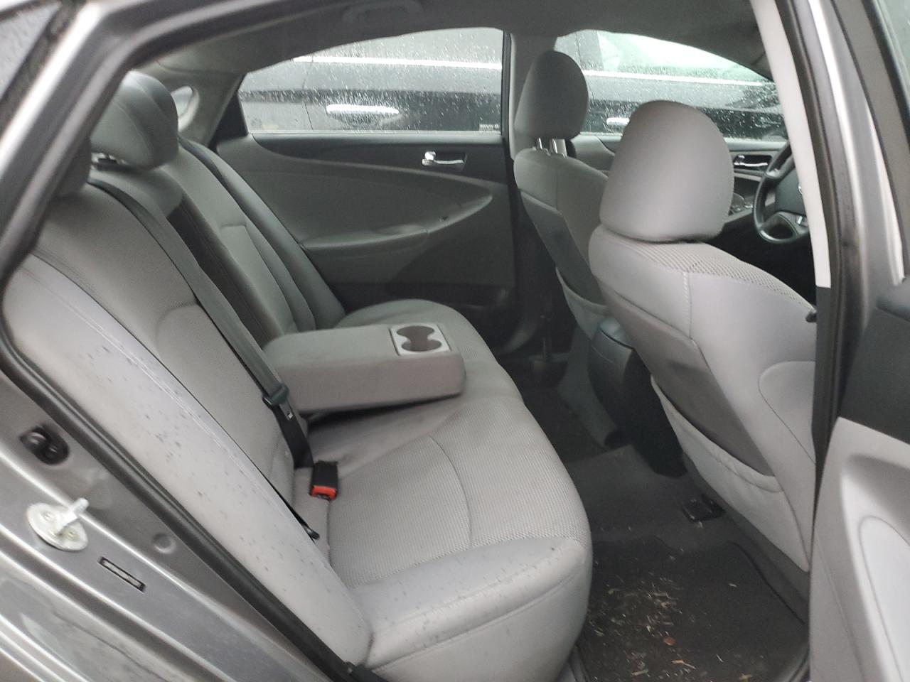 2013 Hyundai Sonata - Image 10