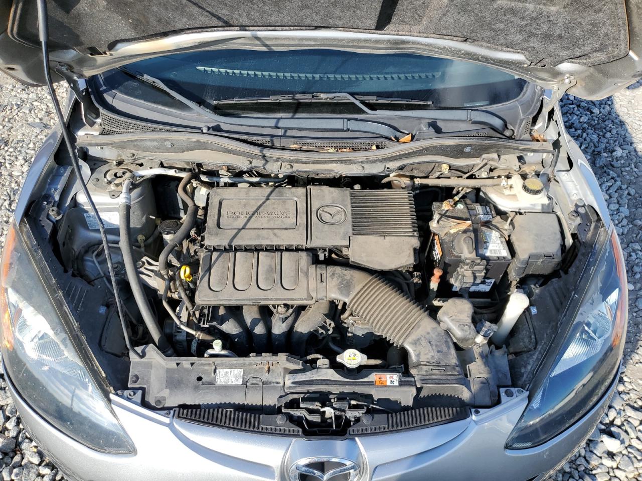2013 Mazda 2 - Image 11