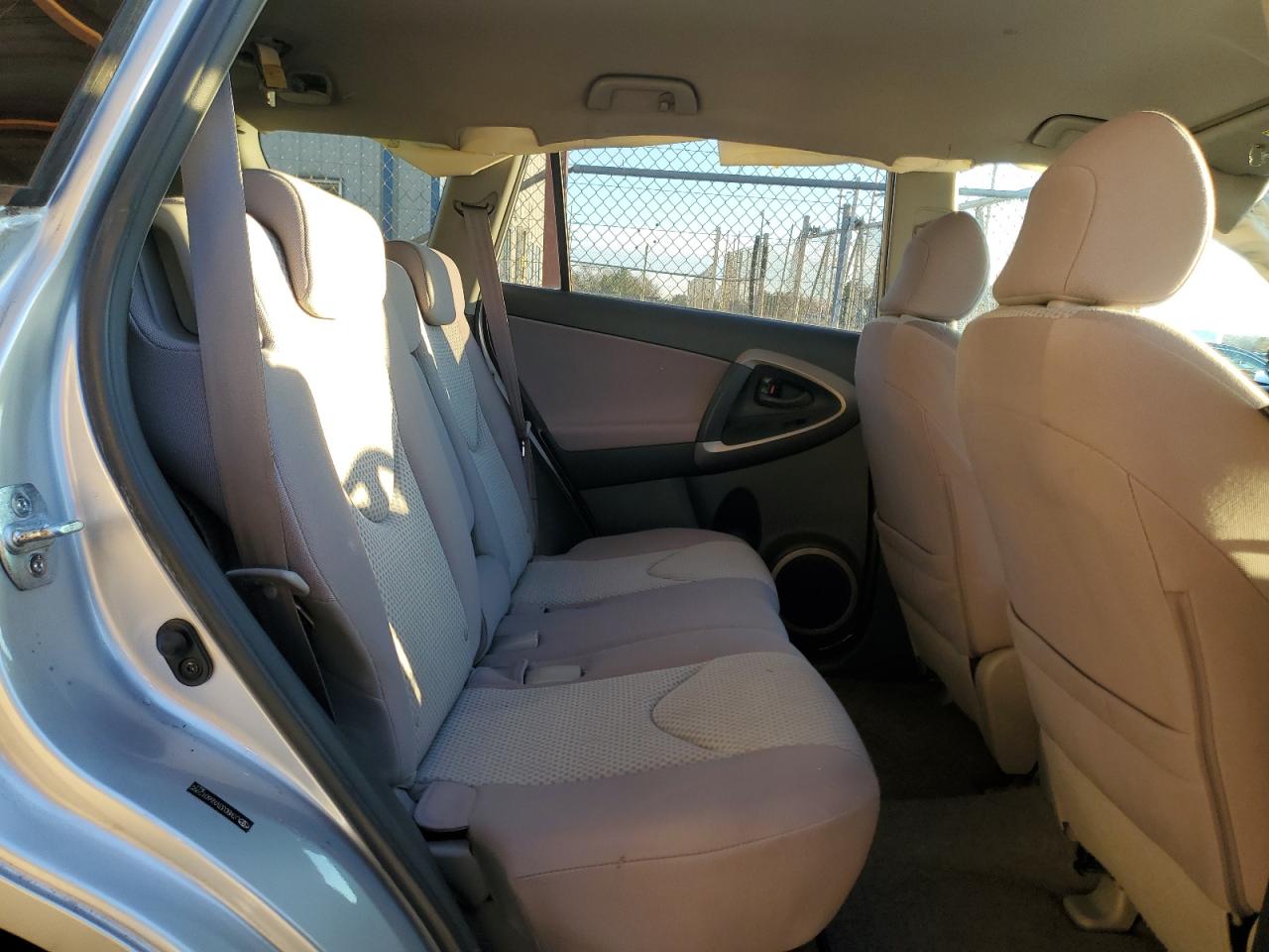 2006 Toyota RAV 4 - Image 11