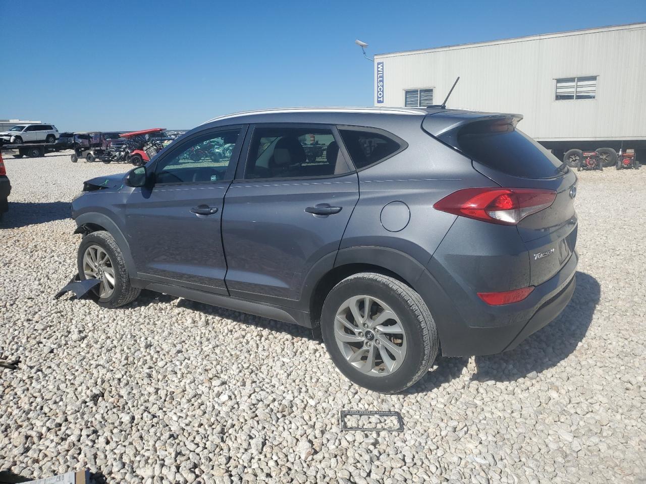 2016 Hyundai Tucson - Image 2