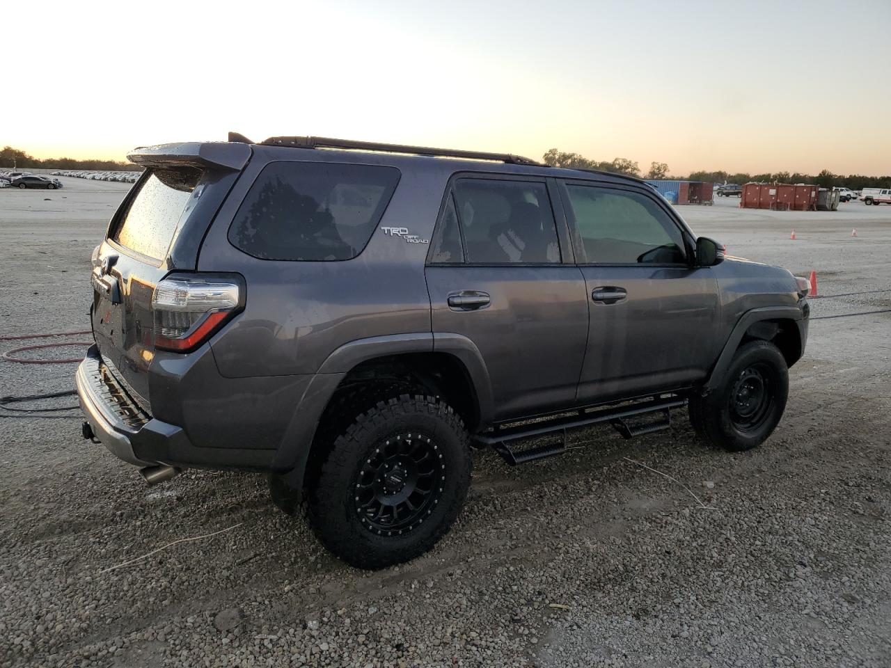 VIN JTEBU5JR2K5633513 2019 TOYOTA 4RUNNER no.3