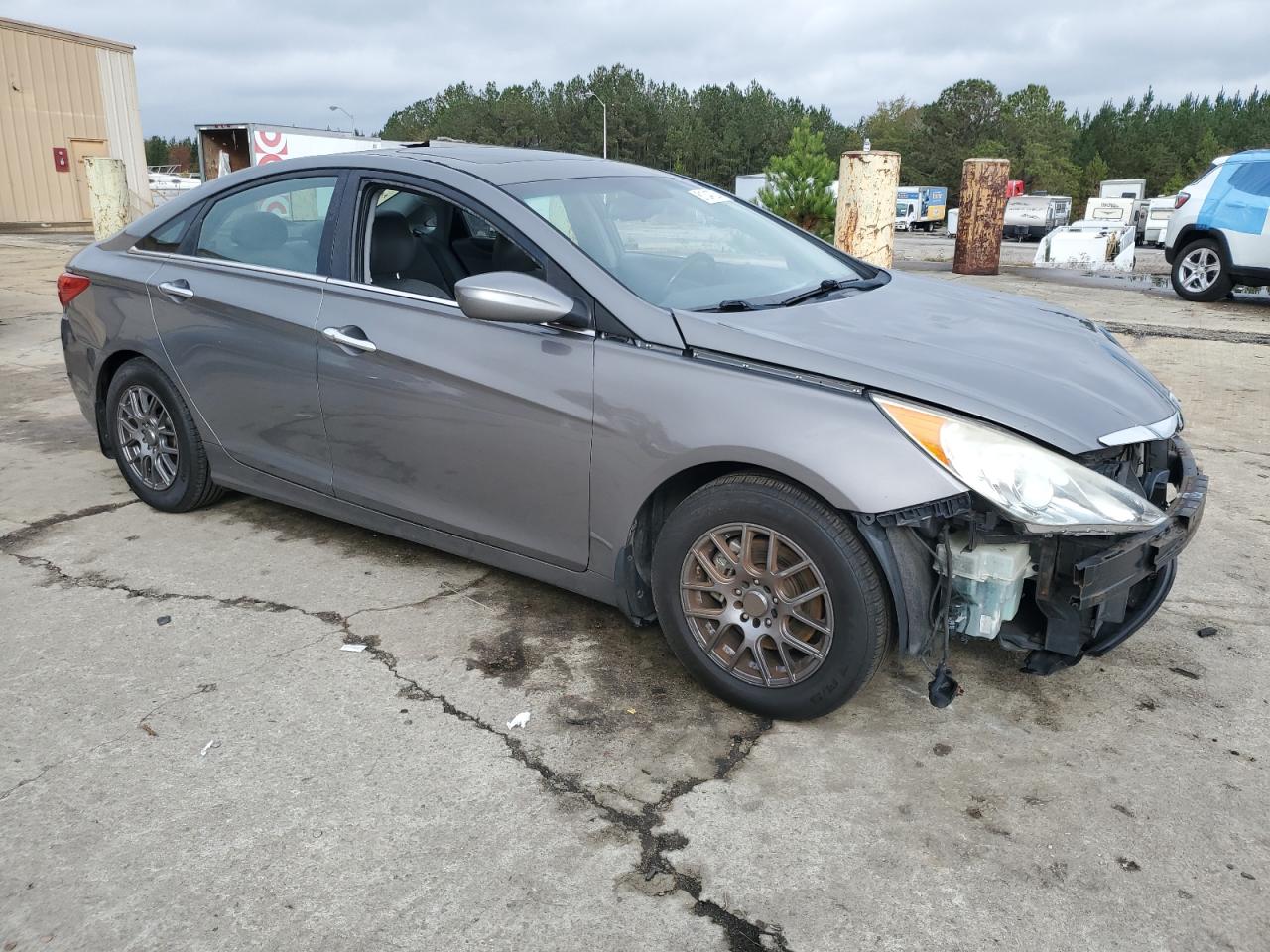 2013 Hyundai Sonata - Image 4