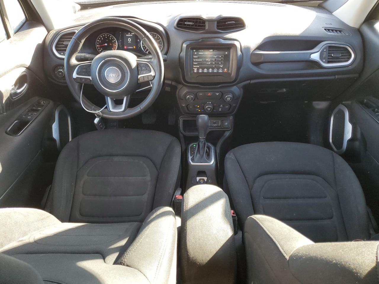 2018 Jeep Renegade - Image 8